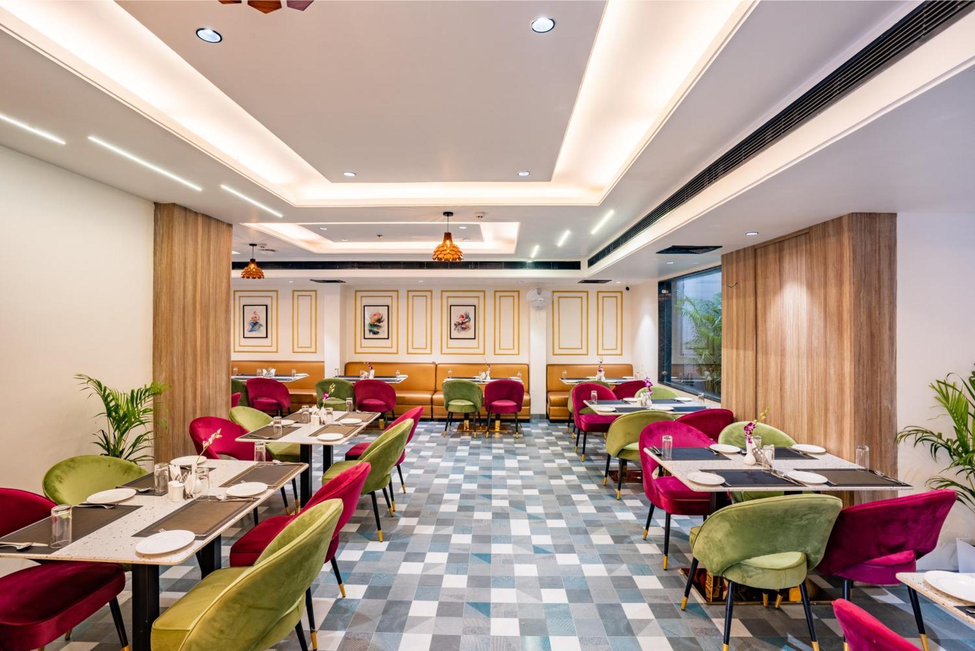Regenta Place Raaj Agra, Tajganj Agra  Exterior photo