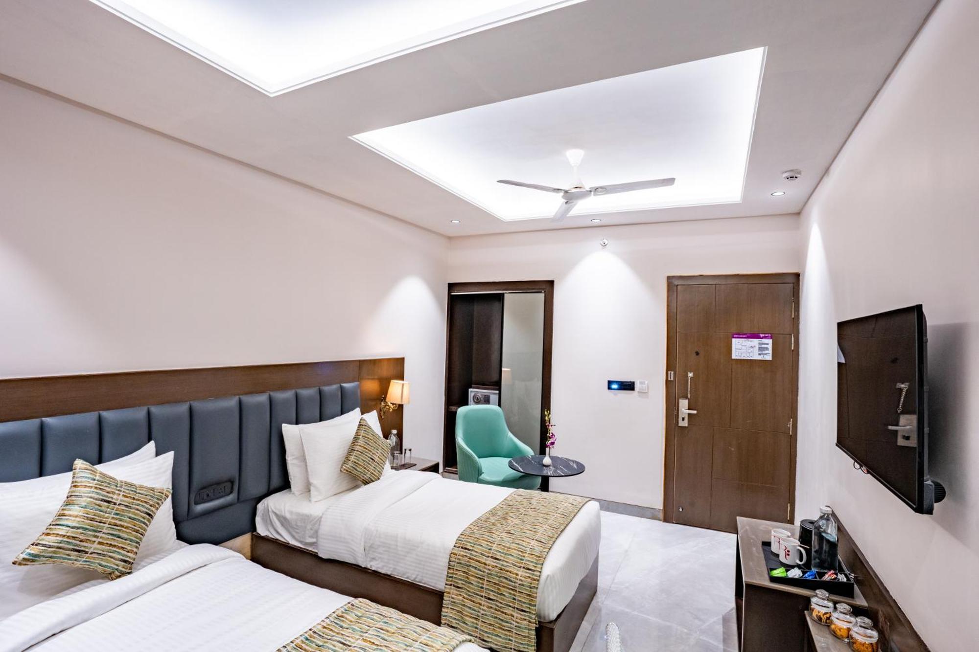 Regenta Place Raaj Agra, Tajganj Agra  Exterior photo