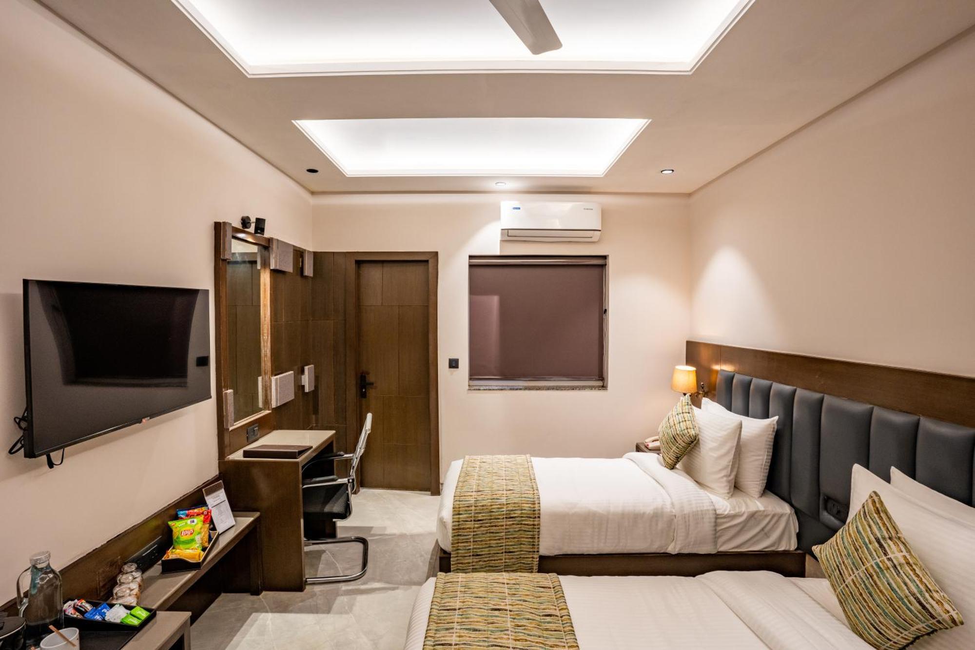 Regenta Place Raaj Agra, Tajganj Agra  Exterior photo