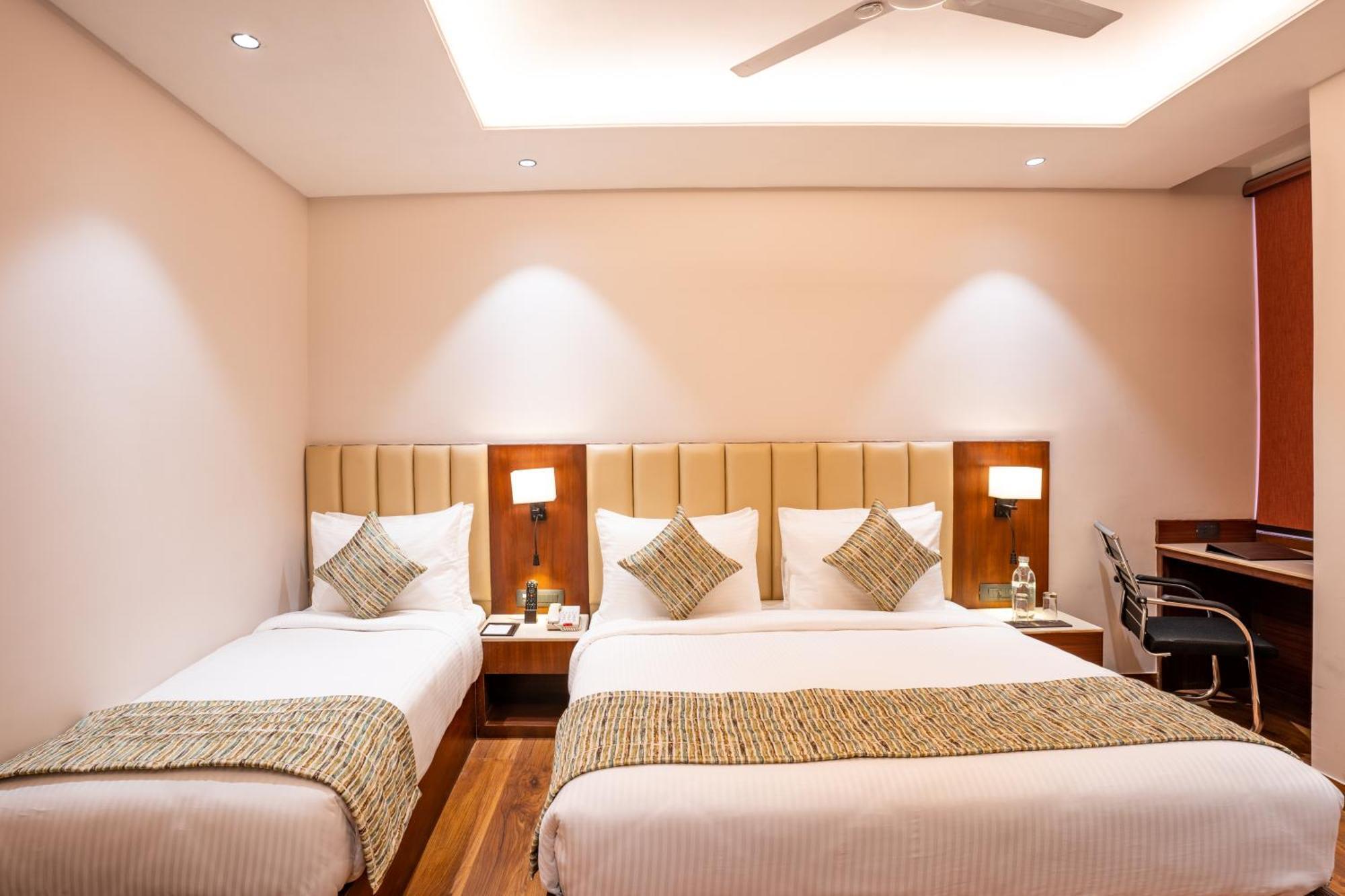 Regenta Place Raaj Agra, Tajganj Agra  Exterior photo
